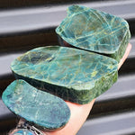 1kg Raw New Zealand Greenstone / Pounamu Carving Slices (R14B418)