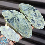 1kg Raw New Zealand Greenstone / Pounamu Carving Slices (R14B170)