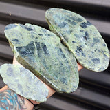 1kg Raw New Zealand Greenstone / Pounamu Carving Slices (R14B170)