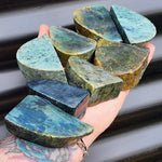 1kg Raw New Zealand Greenstone / Pounamu Carving Slices (R14B400)