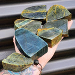 1kg Raw New Zealand Greenstone / Pounamu Carving Slices (R14B406)