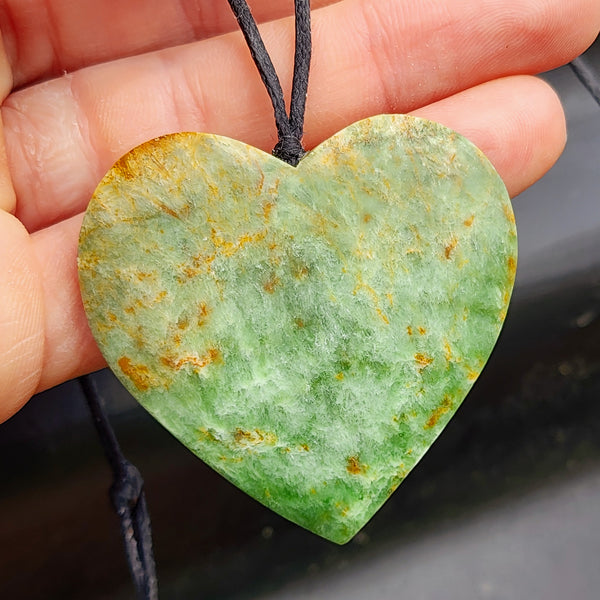 NZ Greenstone Pounamu Heart Pendant Necklace (N399)