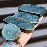 1kg Raw New Zealand Greenstone / Pounamu Carving Slices (R14B398)