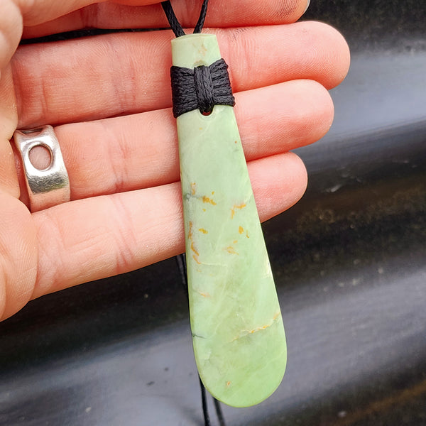 NZ Greenstone Pounamu Toki Pendant Necklace (N388)