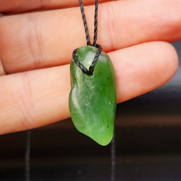 New Zealand Greenstone Pounamu Pendant Necklace (AJJC2293)