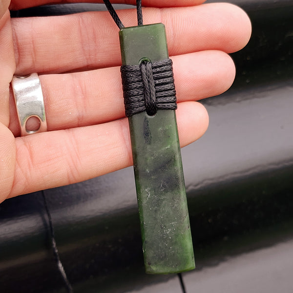 NZ Greenstone Pounamu Toki Pendant Necklace (N241)