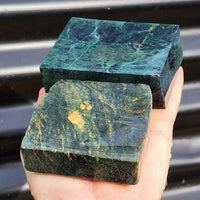 1kg Raw New Zealand Greenstone / Pounamu Carving Slices (R14B362)