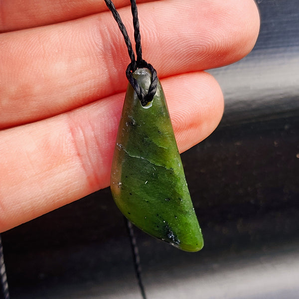 New Zealand Greenstone Pounamu Pendant Necklace (AJJC2338)