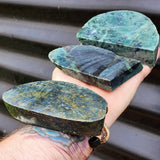 1kg Raw New Zealand Greenstone / Pounamu Carving Slices (R14B496)