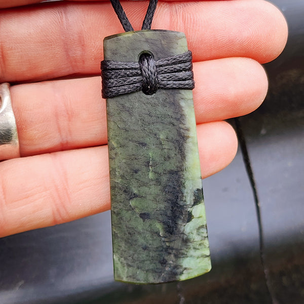 NZ Greenstone Pounamu Toki Pendant Necklace (N393)