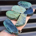 1kg Raw New Zealand Greenstone / Pounamu Carving Slices (R14B368)