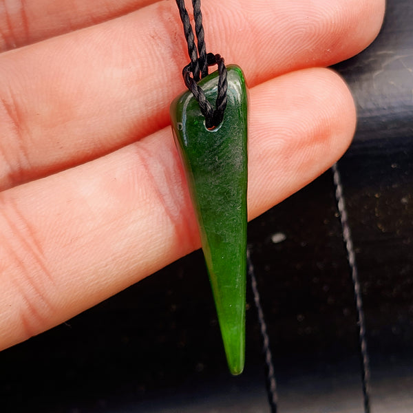New Zealand Greenstone Pounamu Pendant Necklace (AJJC2342)