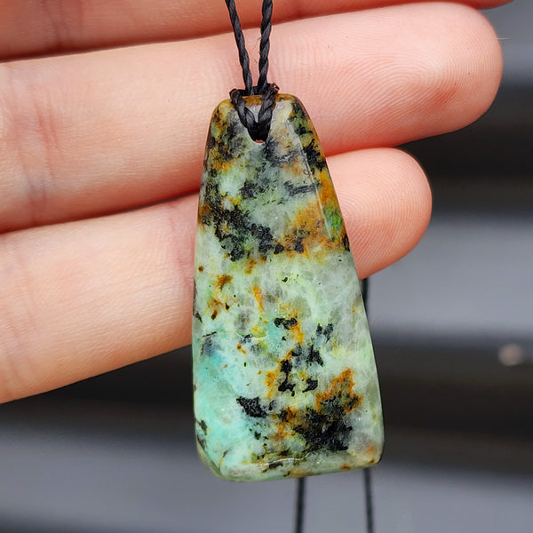 Natural Turquoise Toki Pendant Necklace (1BBB268)