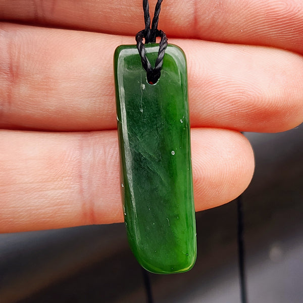 Natural Greenstone Pendant Necklace (AJJC2423)