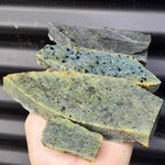 1kg Raw New Zealand Greenstone / Pounamu Carving Slices (R14B157)