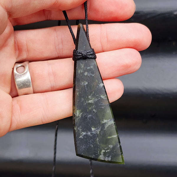 NZ Greenstone Pounamu Toki Pendant Necklace (N157)