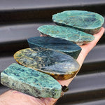 1kg Raw New Zealand Greenstone / Pounamu Carving Slices (R14B424)