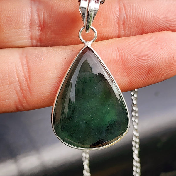 Silver Plated Natural Greenstone Handmade Irregular Shaped Necklace (30X35)