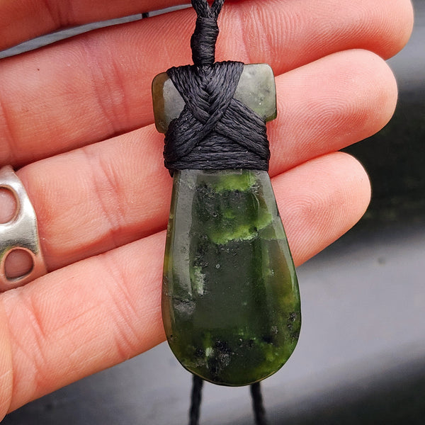 Nephrite Greenstone Patu Pendant Necklace (N331)