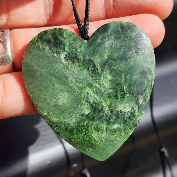 NZ Greenstone Pounamu Large Heart Pendant Necklace (N322)