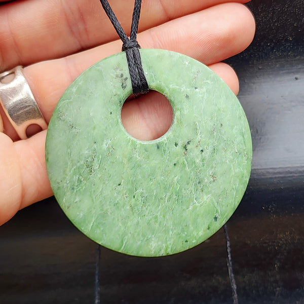 NZ Greenstone Pounamu Disk Pendant Necklace (N418)