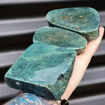 1kg Raw New Zealand Greenstone / Pounamu Carving Slices (R14B422)