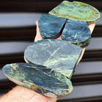 1kg Raw New Zealand Greenstone / Pounamu Carving Slices (R14B329)