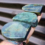 1kg Raw New Zealand Greenstone / Pounamu Carving Slices (R14B498)
