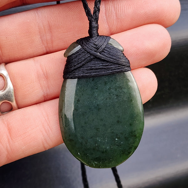Nephrite Greenstone Patu Pendant Necklace (N330)