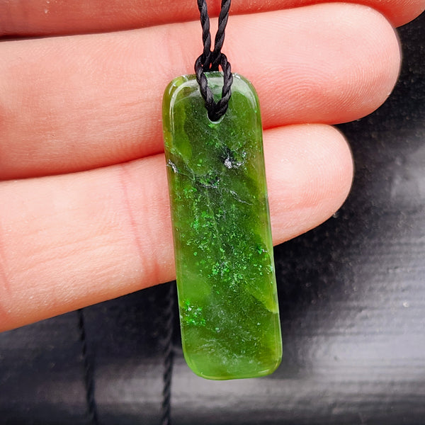 Natural Greenstone Pendant Necklace (AJJC2478)