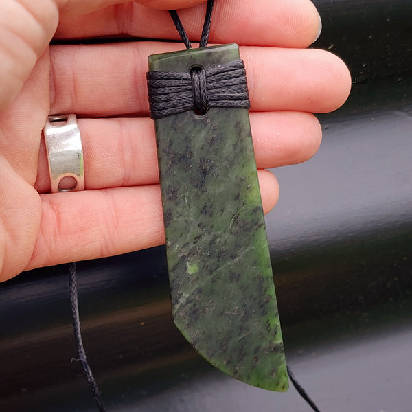 NZ Greenstone Pounamu Toki Pendant Necklace (N245)