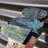 1kg Raw New Zealand Greenstone / Pounamu Carving Slices (R14B502)