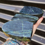 1kg Raw New Zealand Greenstone / Pounamu Carving Slices (R14B485)