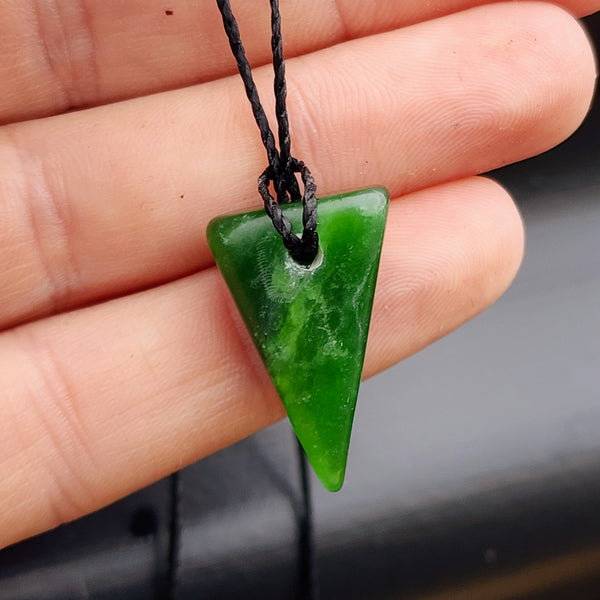 New Zealand Greenstone Pounamu Pendant Necklace (AJJC2295)