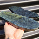 1kg Raw New Zealand Greenstone / Pounamu Carving Slices (R14B345)