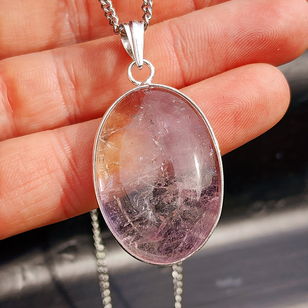 Silver Plated Natural Amethyst Handmade Oval Shaped Necklace (30X47)