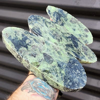 1kg Raw New Zealand Greenstone / Pounamu Carving Slices (R14B227)