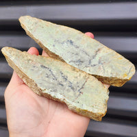 691g Raw New Zealand Greenstone / Pounamu Carving Slices (R14B228)