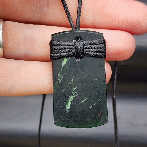 NZ Greenstone Pounamu Toki Pendant Necklace (N164)