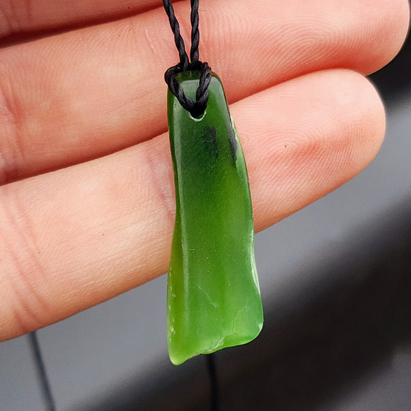 Natural Greenstone Pendant Necklace (AJJC2431)