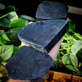 1kg BLACK Raw New Zealand Greenstone / Pounamu Carving Slices (R14B532)