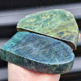 1kg Raw New Zealand Greenstone / Pounamu Carving Slices (R14B444)