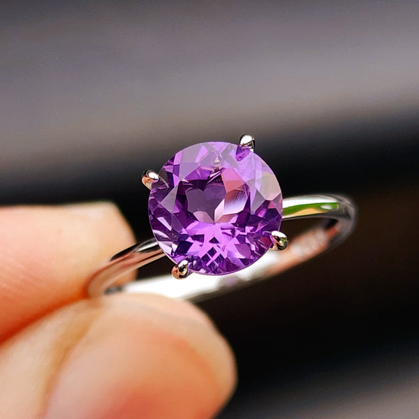 Solid 925 Sterling Silver & Natural Amethyst 8mm Faceted Clawed Signet Ring