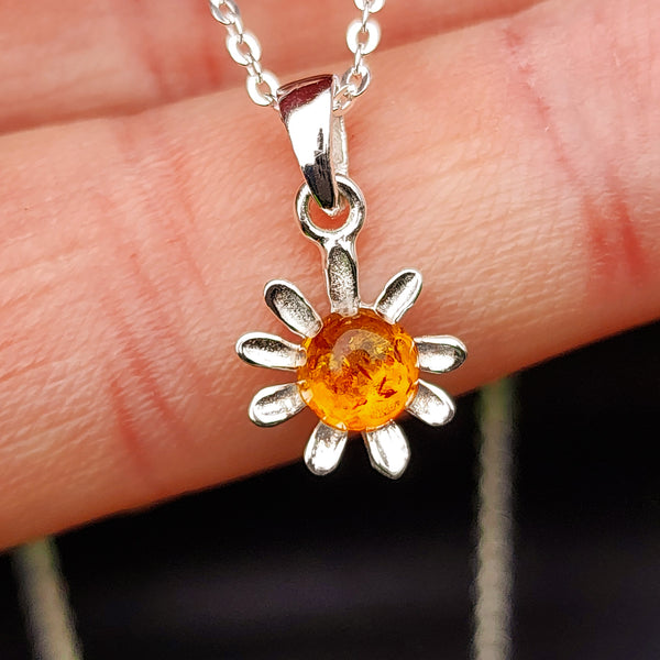 Solid 925 Sterling Silver & Natural Amber Daisey Pendant Necklace