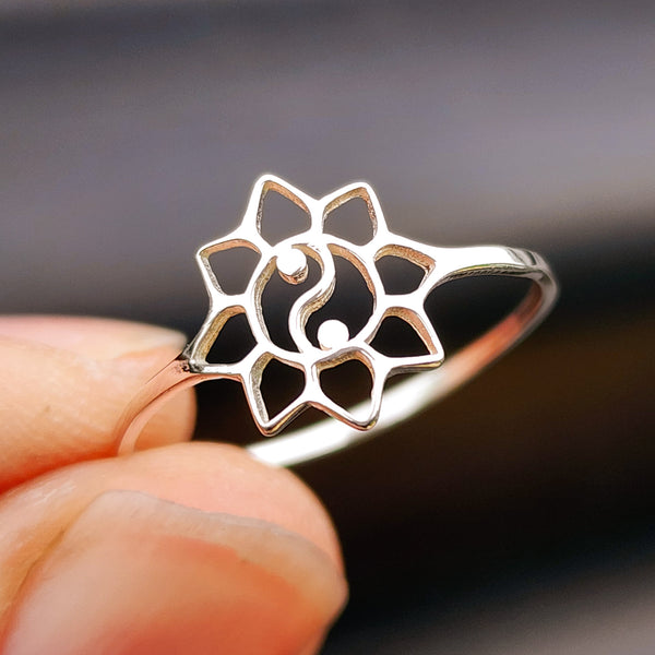(T) Solid 925 Sterling Silver Yin Yang Lotus Ring