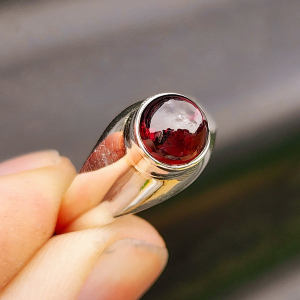 (Z) Solid 925 Sterling Silver & Natural Garnet Large Signet Ring