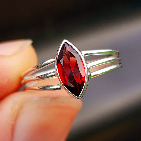 Solid 925 Sterling Silver & Natural Garnet 3 Bar Ring