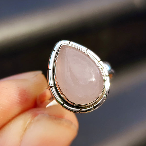 (R) Solid 925 Sterling Silver & Natural Rose Quartz Pear Ring