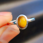 (R) Solid 925 Sterling Silver & Natural Tiger Eye Oval Solitaire Ring