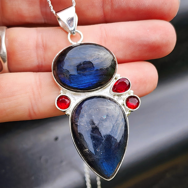 Rustic Handmade Solid 925 Sterling Silver & Natural Labradorite, Garnet Pendant Necklace